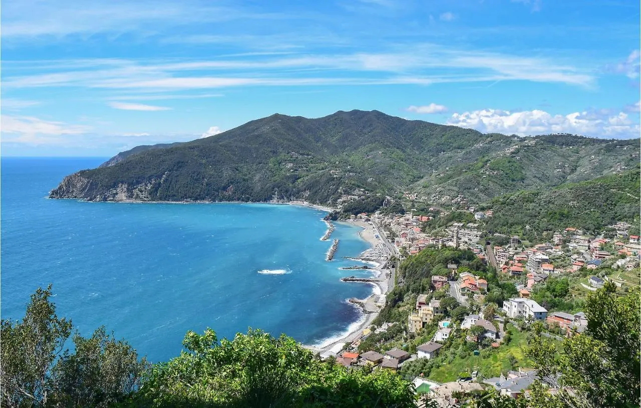 Pet Friendly Apartment In Moneglia With Kitchen
