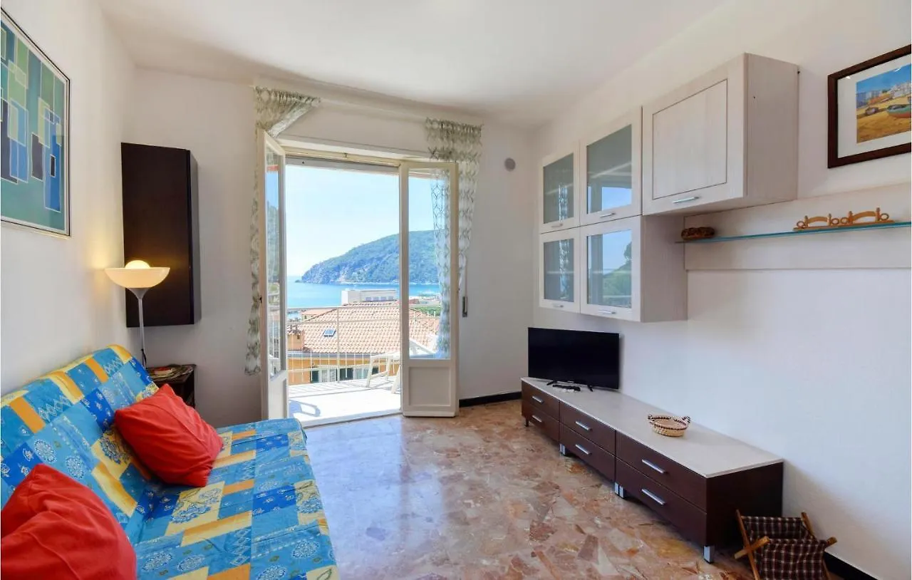 Pet Friendly Apartment In Moneglia With Kitchen 0*,